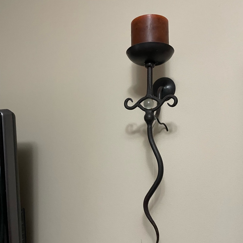 Beautiful wall decor candle set (2)
